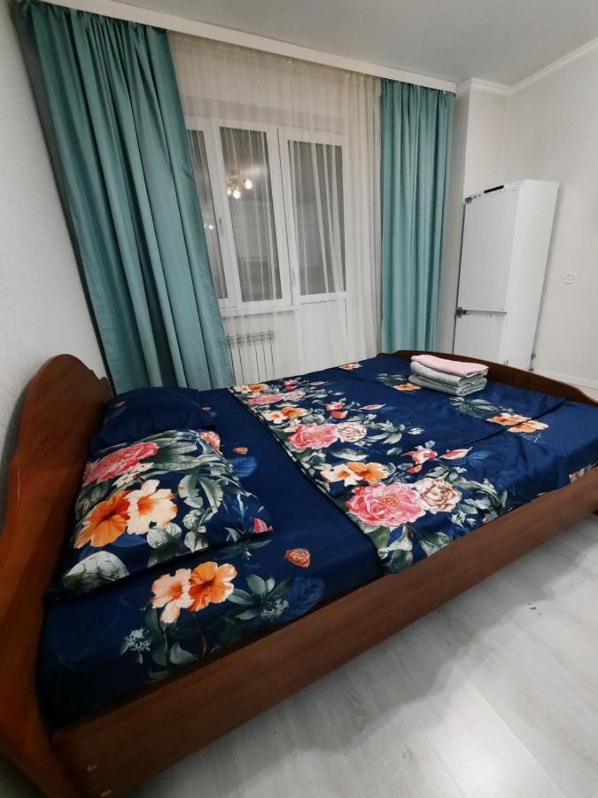 Ferienwohnung Кошкарбаева 45 Б Astana Exterior foto
